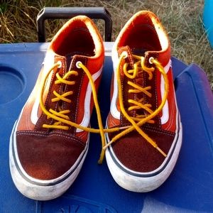 Vans off the wall size 10.5